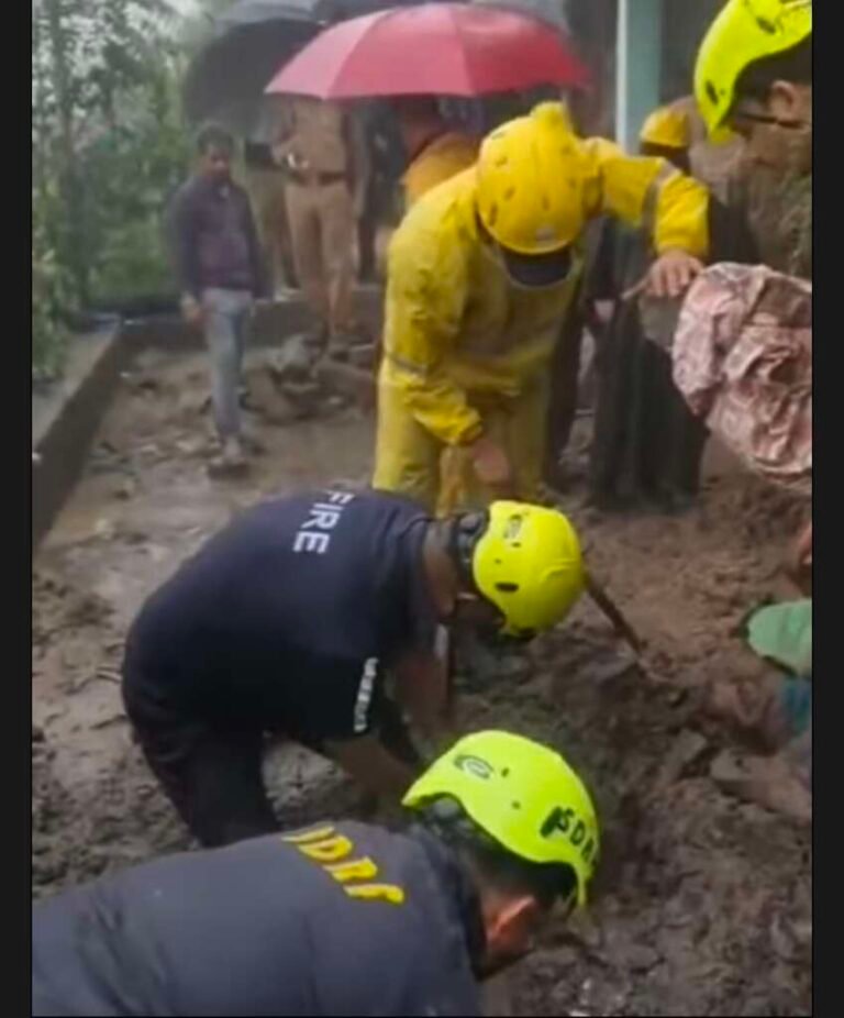1003905758