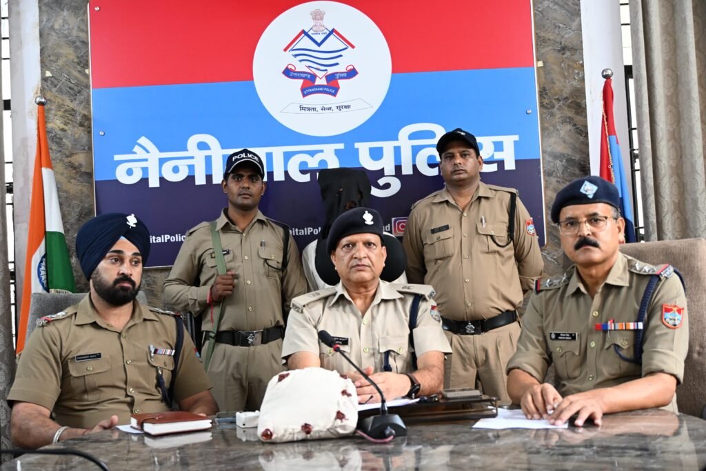 हल्द्वानी :- यहां 12 घंटे के अंदर पुलिस ने सनसनी खेज हत्या का किया खुलासा